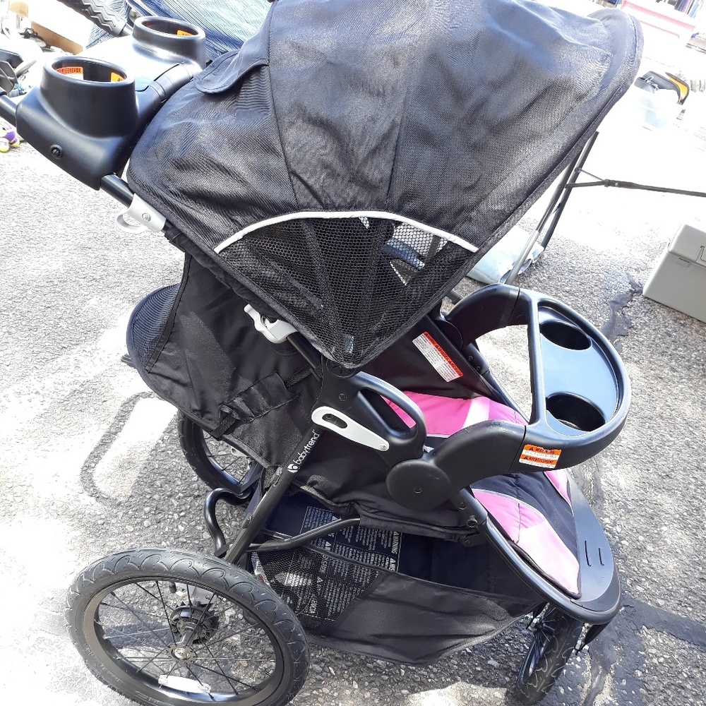 3 wheel stroller with car seat and base